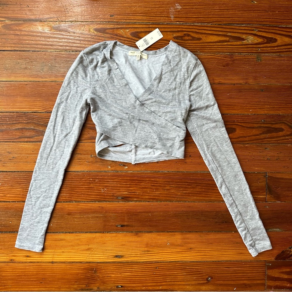 NWT Truly Madly Deeply crossbody ballerina long sleeve crop shirt XS